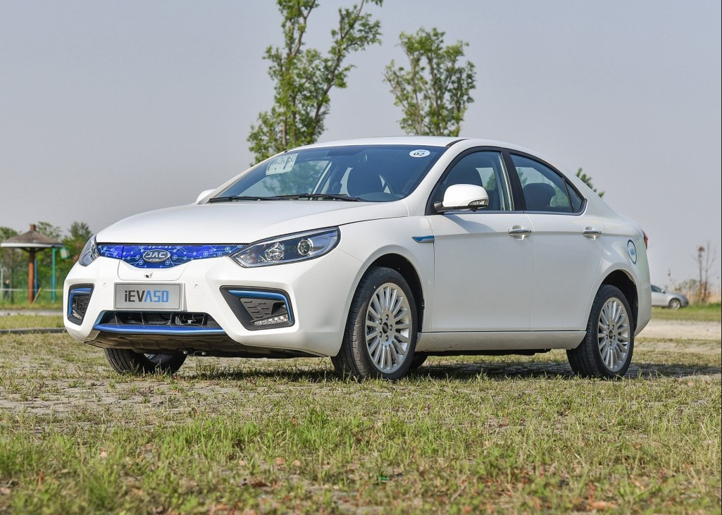 搜狐汽车 深圳安诚江淮 车型报价 2018款 ieva50 ieva50 豪华型 服务